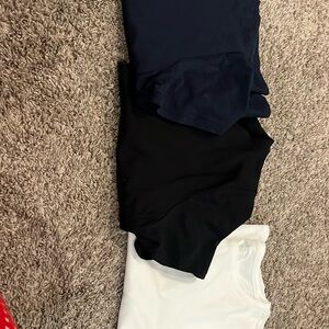 3 old navy short sleeve tops hit at waist excelled under cardigans